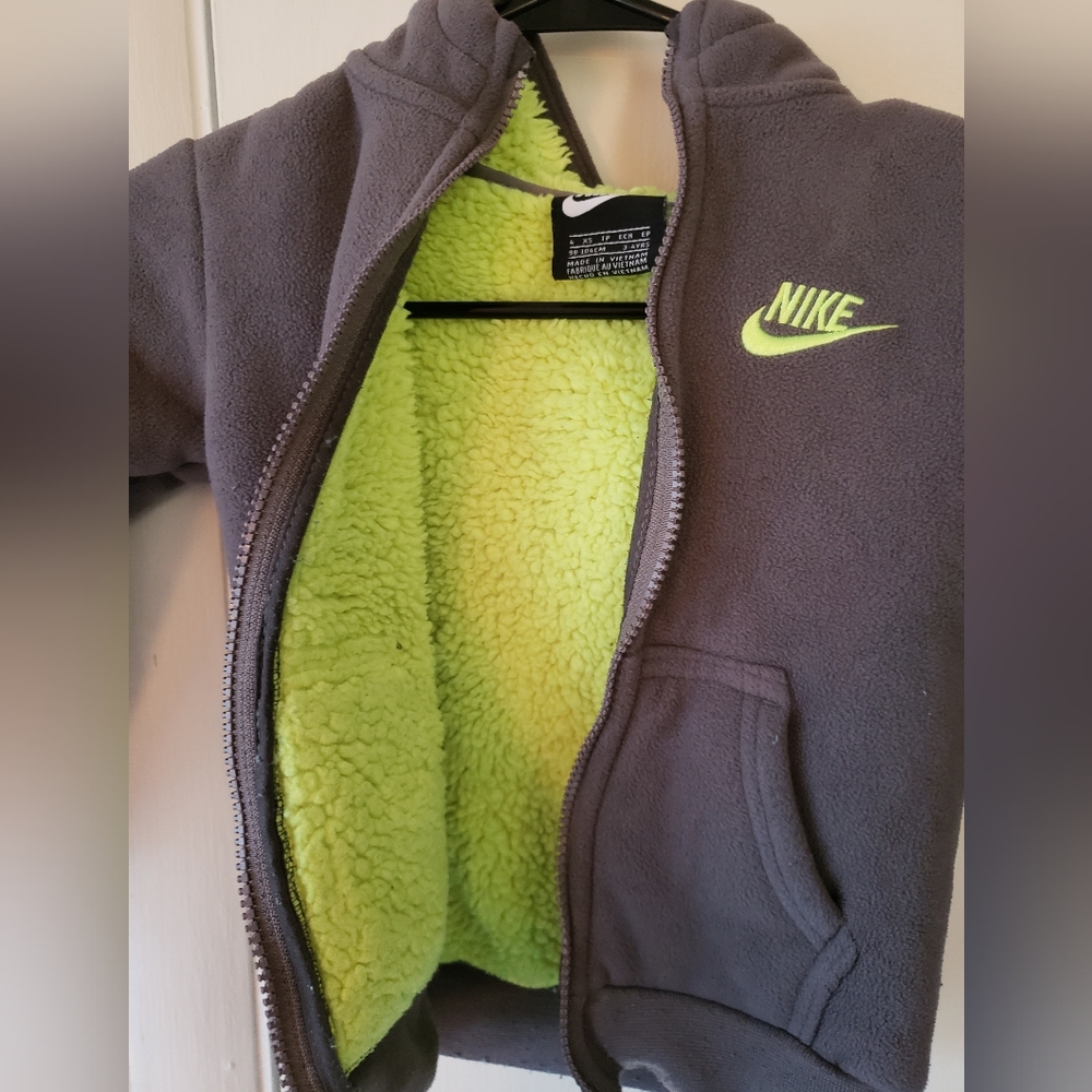 Boys Nike Insulated Hoodie - Picture 3 of 4